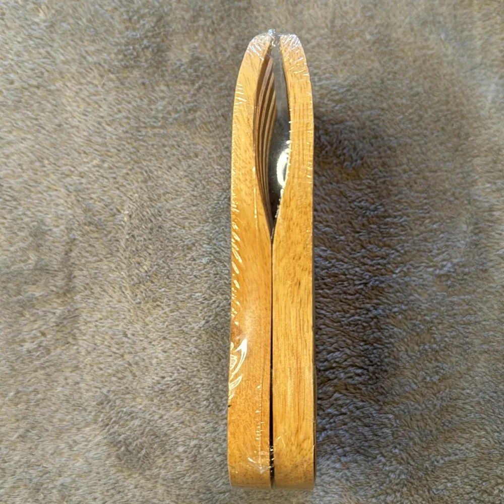 NWT Alaskan Bear Claw Wood Pasta and Salad Server